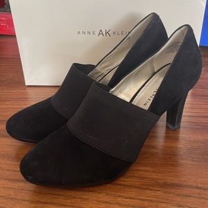 Anne Klein heels